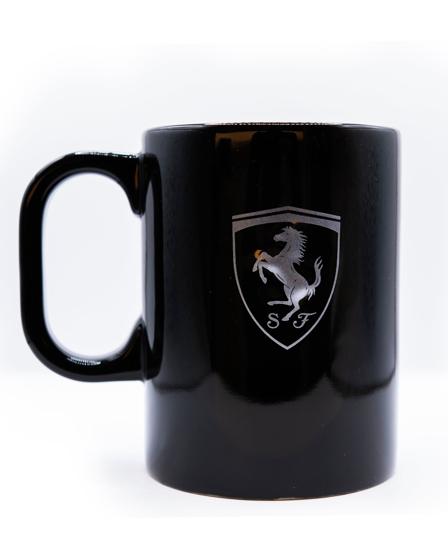 ESSENTIAL FERRARI MUG W/3D SHIELD (BLACK)