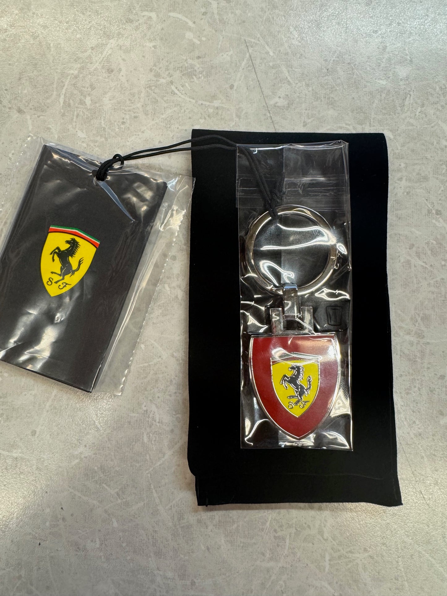 Scudetto Keyring - Red w/ velvety black pouch