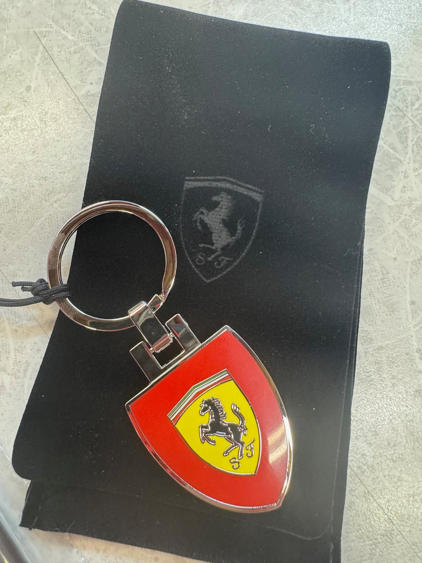 Scudetto Keyring - Red w/ velvety black pouch