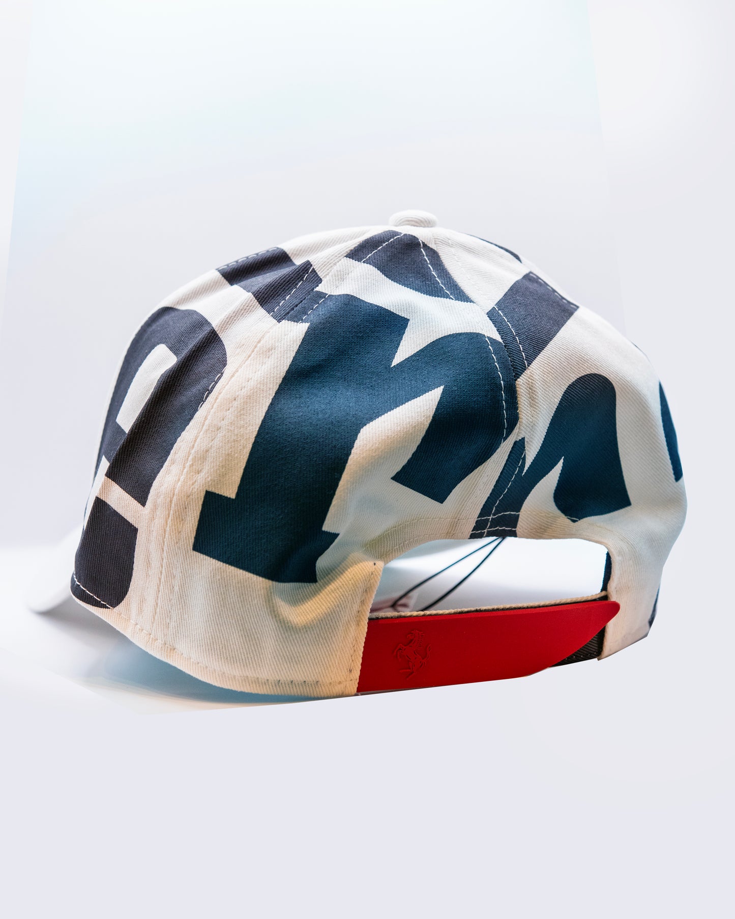 FERRARI GRAPHIC ANIMATION BASEBALL CAP